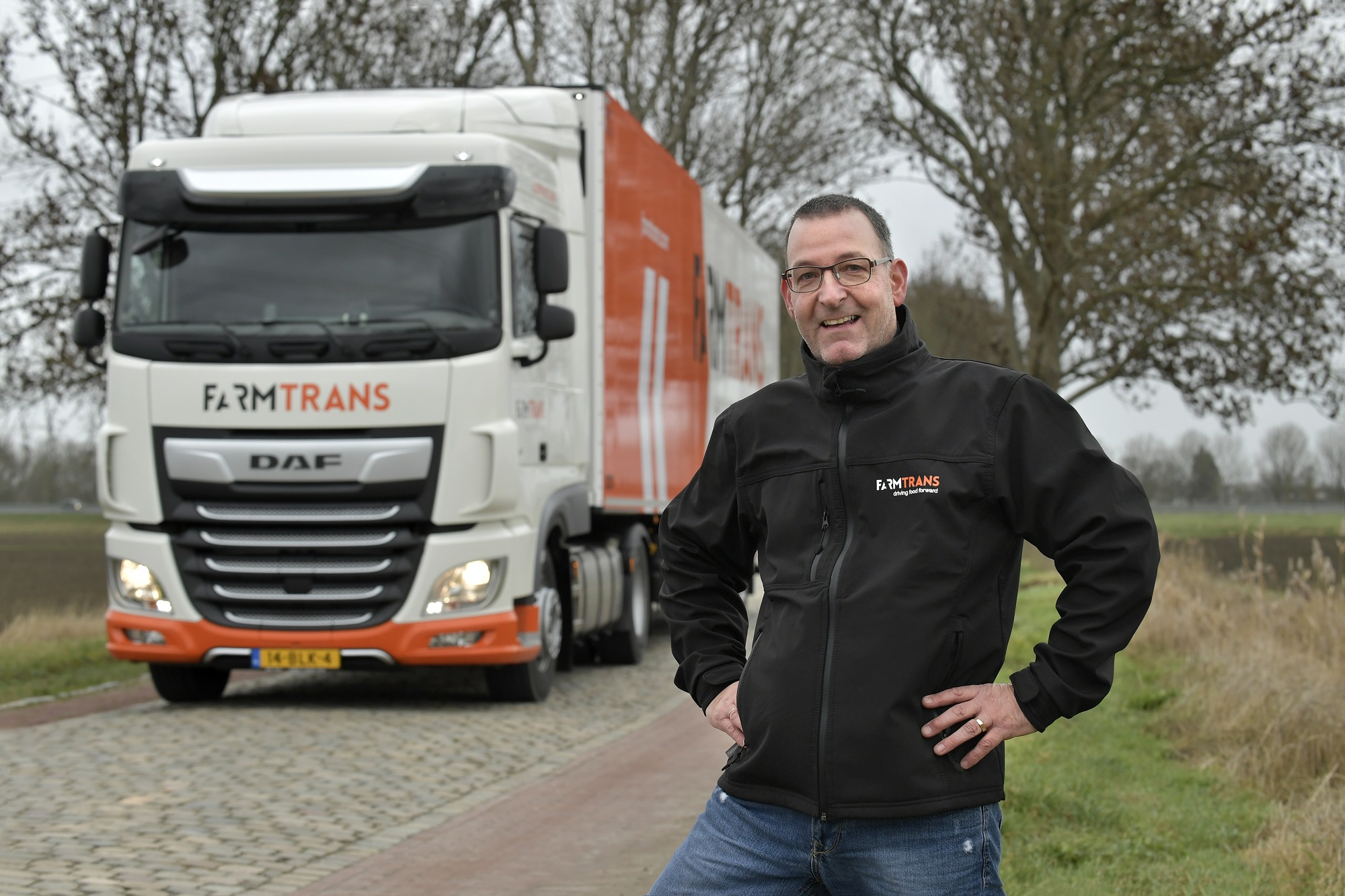 chauffeur Farm Trans Group met nieuwe DAF XF