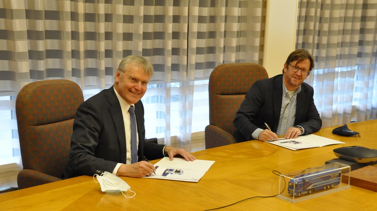 DAF-RENEWI-CF-Electric-Ondertekening