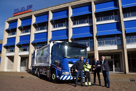 DAF_XD_Renewi_Sleuteloverhandiging_3