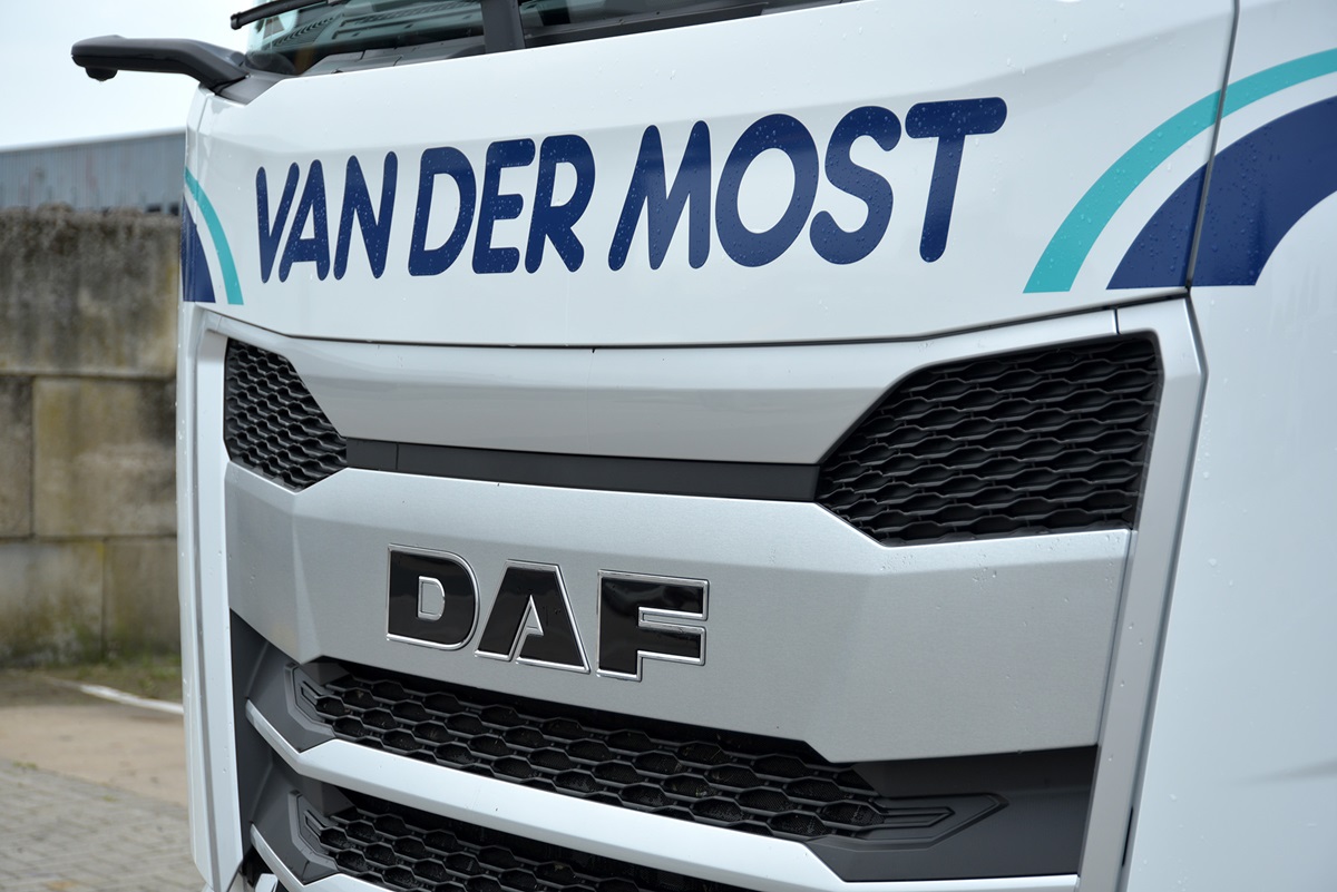Van-der-Most-Transport-12