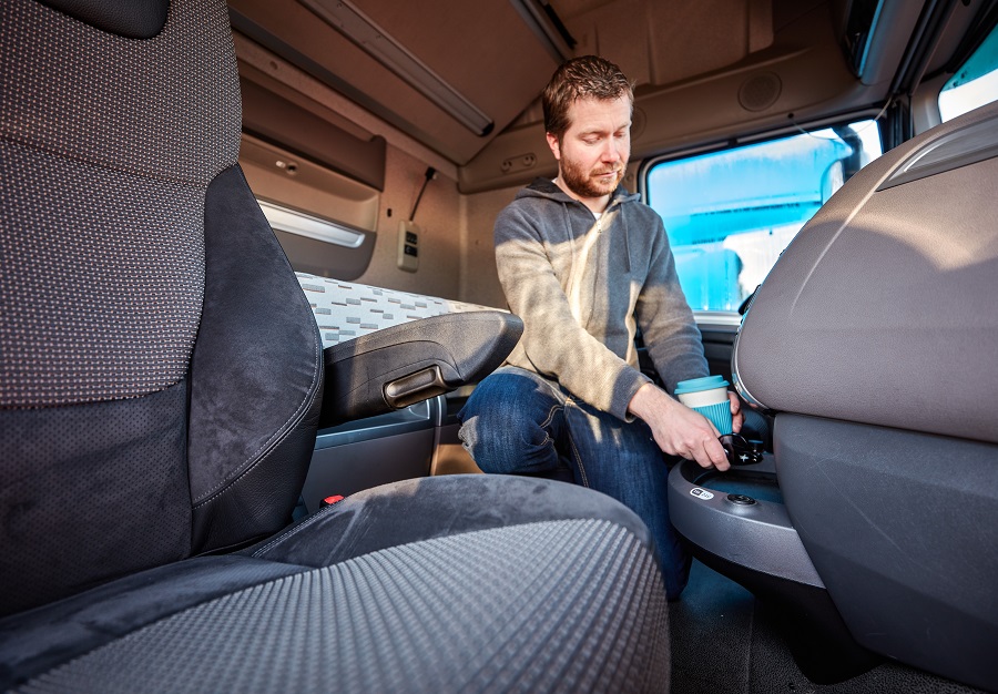 Cabine-vrachtwagen-schoonmaken-Foto-2