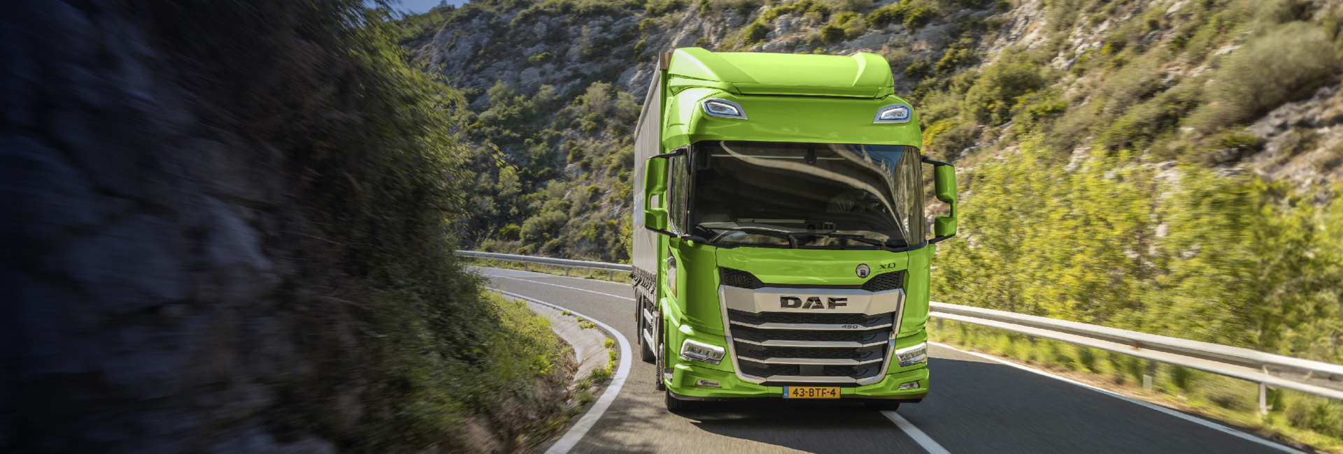 PACCAR-parts-DAF-VEHICLE-UPGRADE-HEADER-IMAGE_1920x650_22-167015