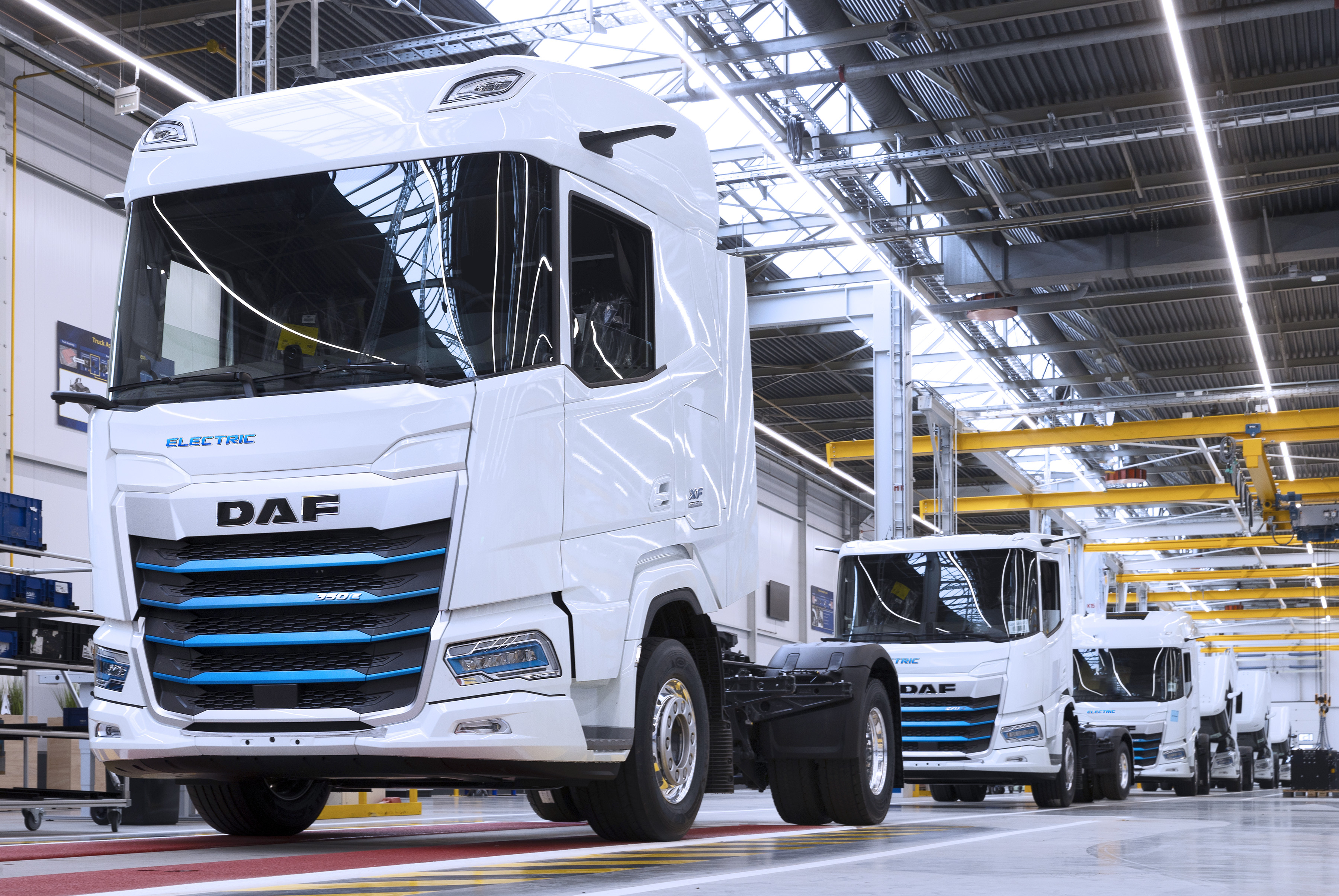 Triangular Link Daf PACCAR behaalt sterke jaaromzet en nettowinst - DAF Nederland