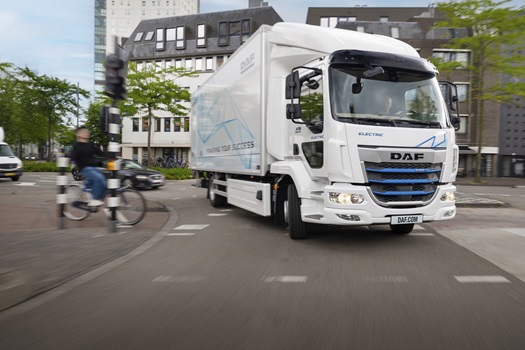 203-DAF-XB-Electric-Box-Body